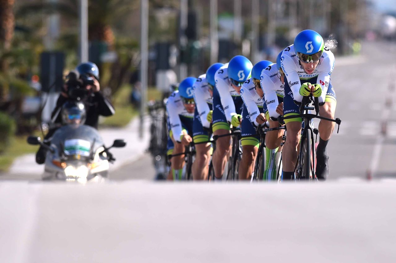 Orica-GreenEdge in the team time trial in Tirreno-Adriatico