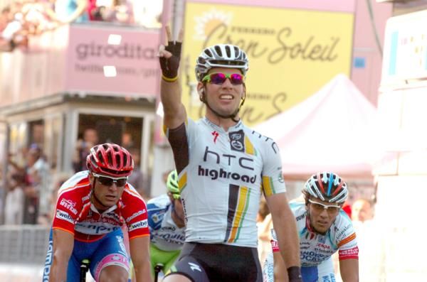 Number two: Mark Cavendish (HTC-Highroad) takes his second win of the race