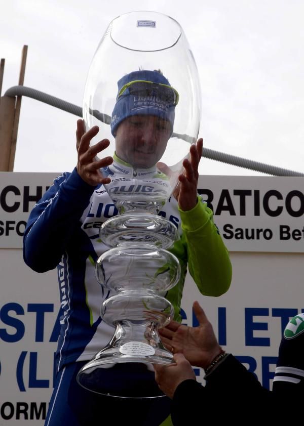 Elia Viviani (Liquigas-Cannondale) atop the podium.