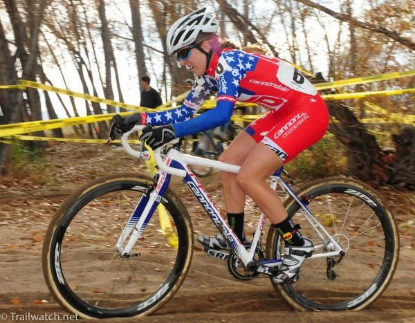 Kaitlin Antonneau (Cannnondale) leaving the beach