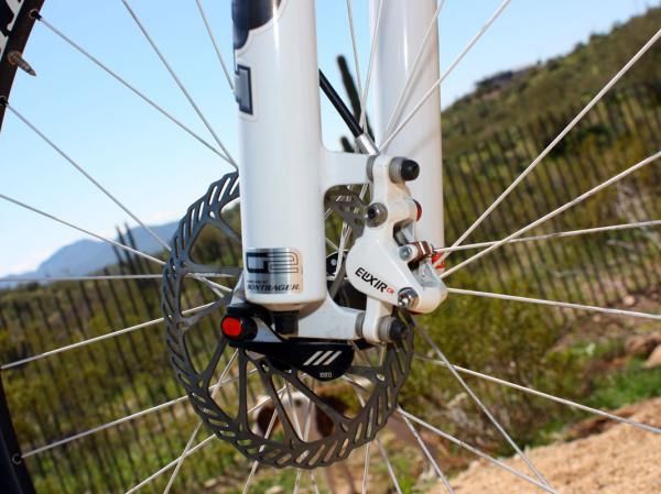 Bontrager-developed G2 front end geometry yields surprisingly agile steering for a 29er