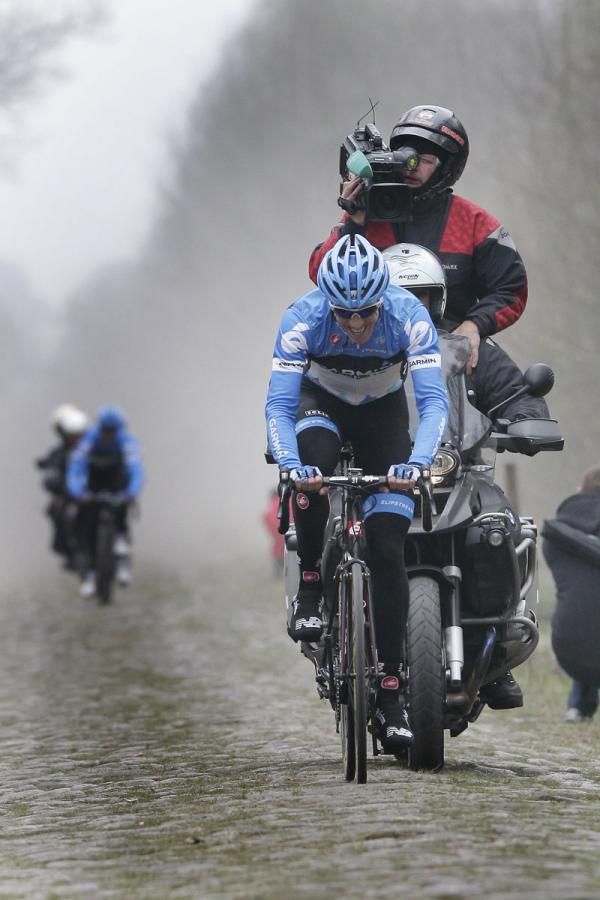 Sep Vanmarcke grits his teeth in the Arenberg