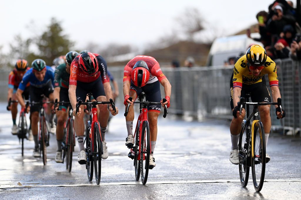SARNANOSASSORETTO ITALY MARCH 10 Primoz Roglic of Slovenia and Team Jumbo Visma crosses the finish line ahead of Tao Geoghegan Hart of The United Kingdom and Team INEOS Grenadiers and Giulio Ciccone of Italy during the 58th TirrenoAdriatico 2023 Stage 5 a 1656km stage from Morro dOro to SarnanoSassotetto 1451m UCIWT TirrenoAdriatico on March 10 2023 in SarnanoSassotetto Italy Photo by Tim de WaeleGetty Images