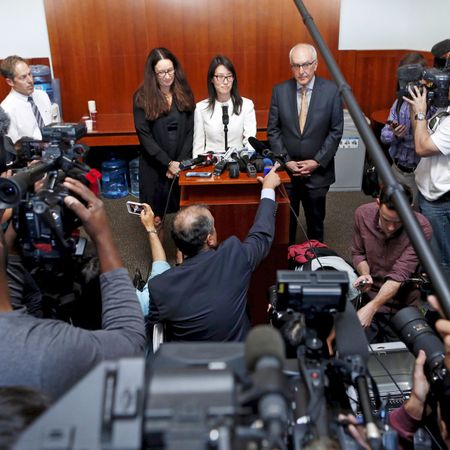 Video camera, Camera, Cameras  optics, Television crew, Camera operator, Journalist, Videographer, Film camera, News conference, Team, 