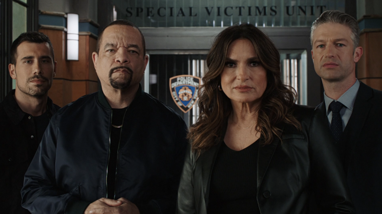 Law And Order: SVU Finally Promotes Another Star To Series Regular, But I Want To Know What's Up With The Female Characters