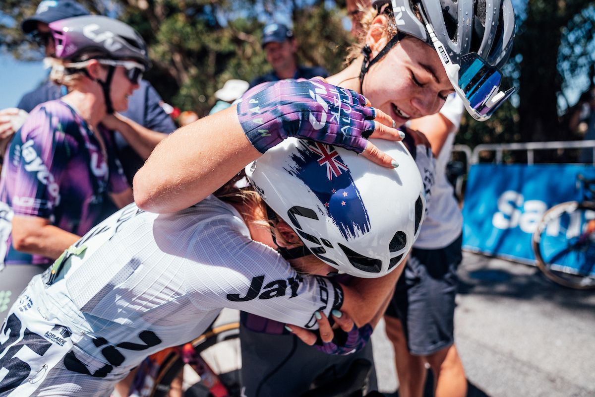 Picture by Zac Williams/SWpix.com - 18/01/2025 - Cycling - 2025 Santos Women&#039;s Tour Down Under, Stage 2 Unley to Willunga Hill, Adelaide, Australia - Silke Smulders, Jayco Alula, finishes second.