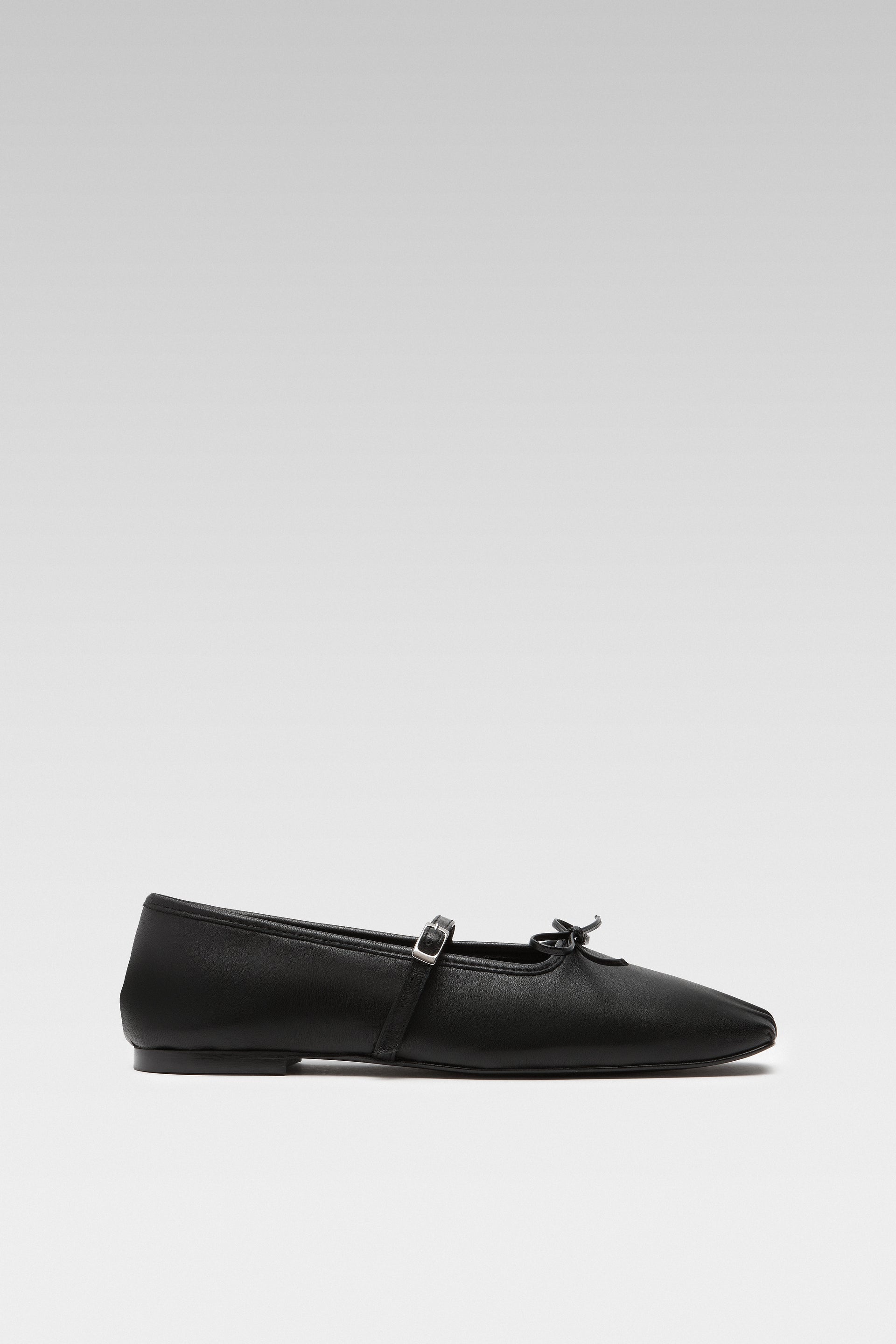 Mars Ballet Flat - Black / 36