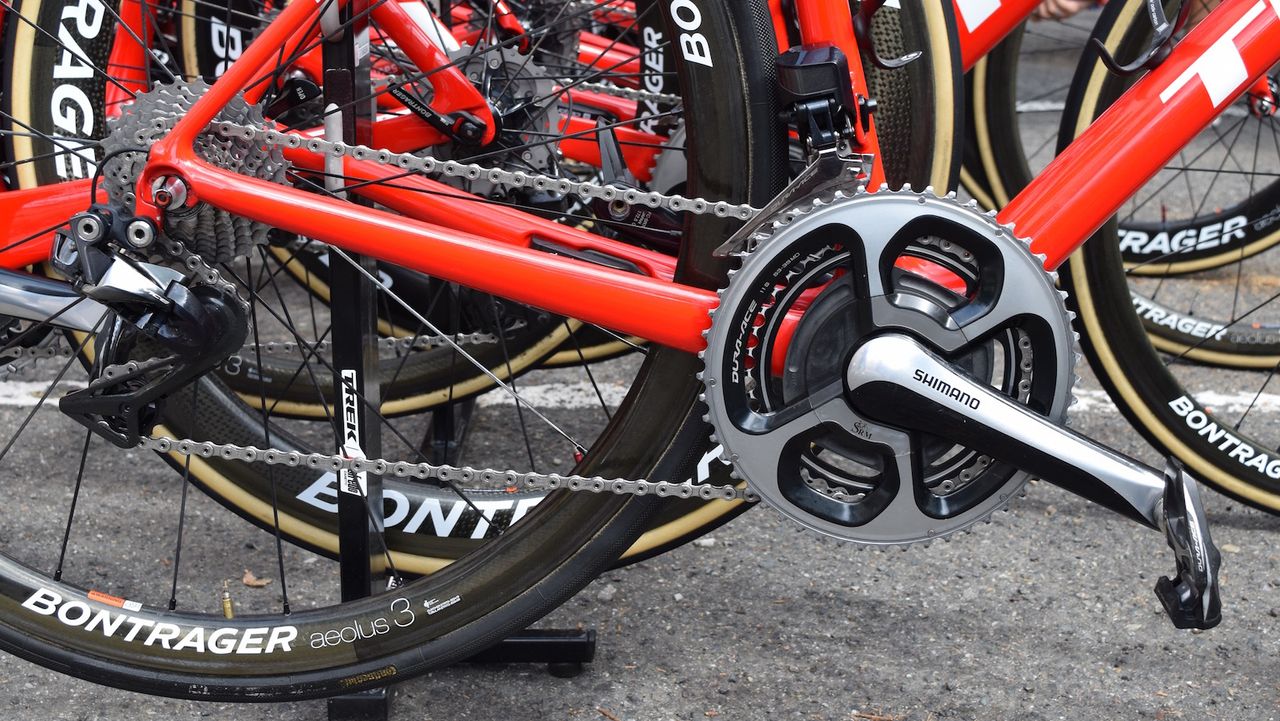 Contador ran a hybrid groupset of both 9000 and 9100 series Shimano Dura-Ace