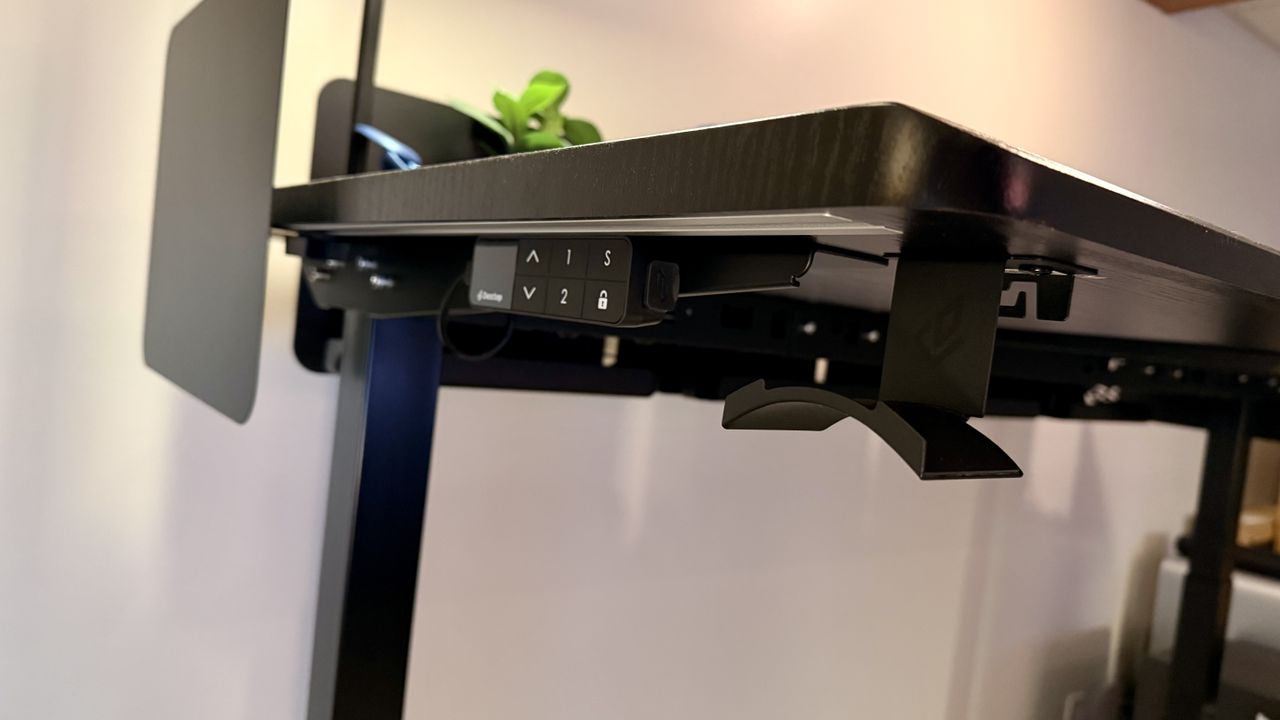 Dezctop | Revon Elite