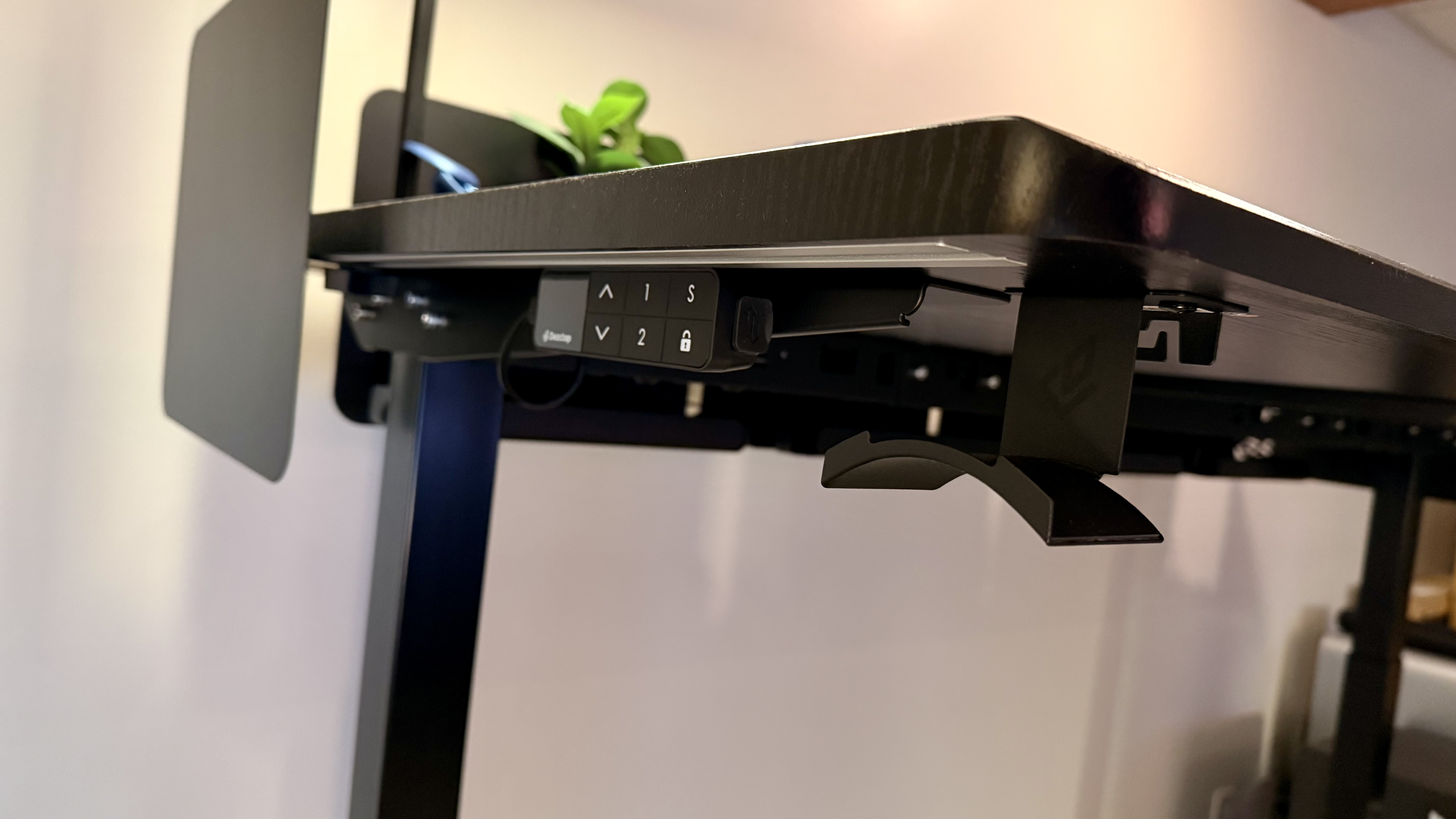 Dezctop | Revon Elite