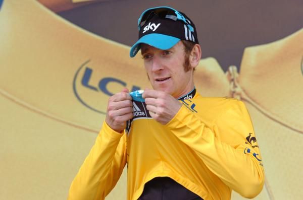 Bradley Wiggins (Team Sky) kisses yellow with one stage left in the race