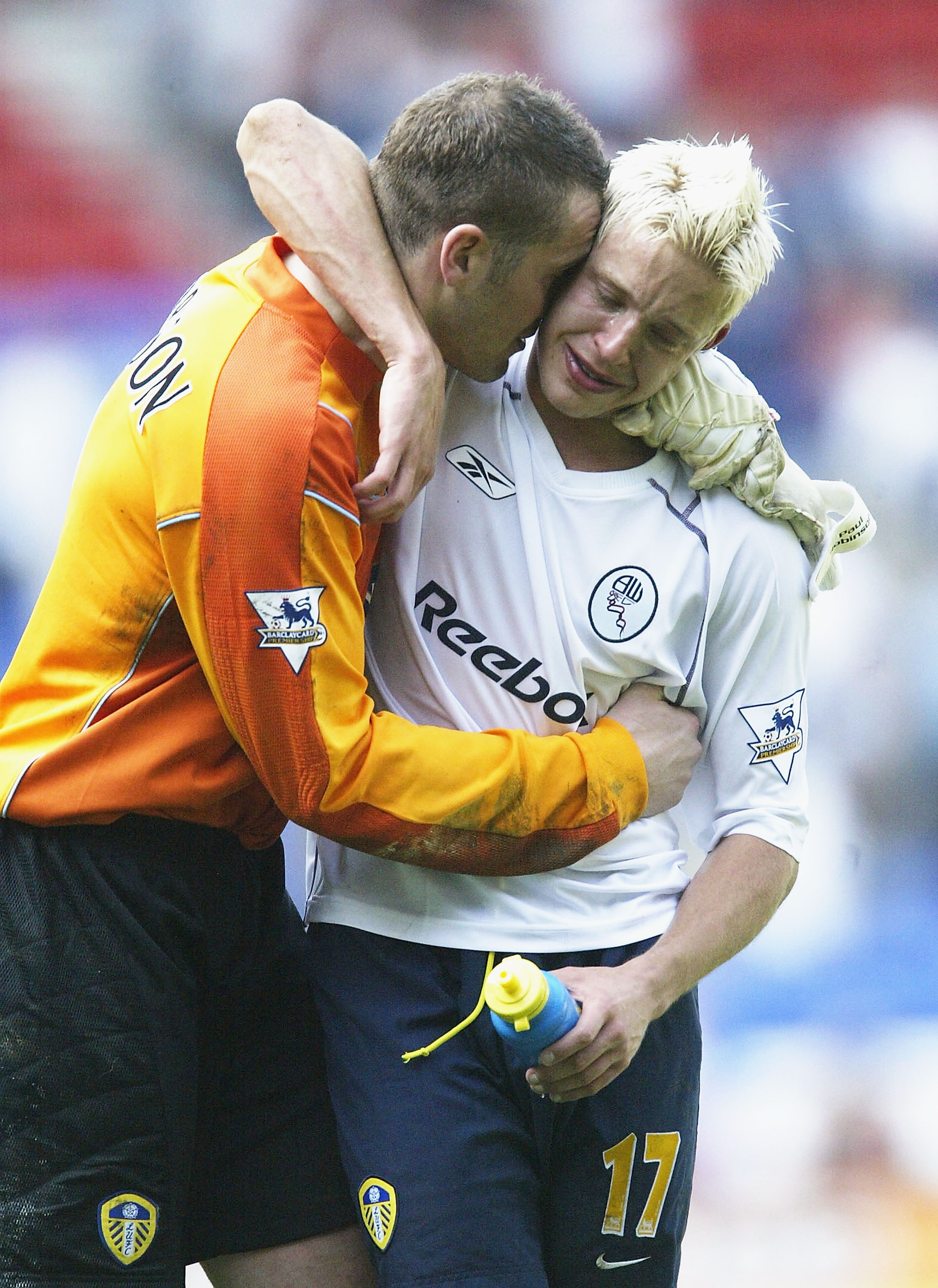 A tearful Alan Smith is consoled by Paul Robinson as Leeds are relegated against Bolton