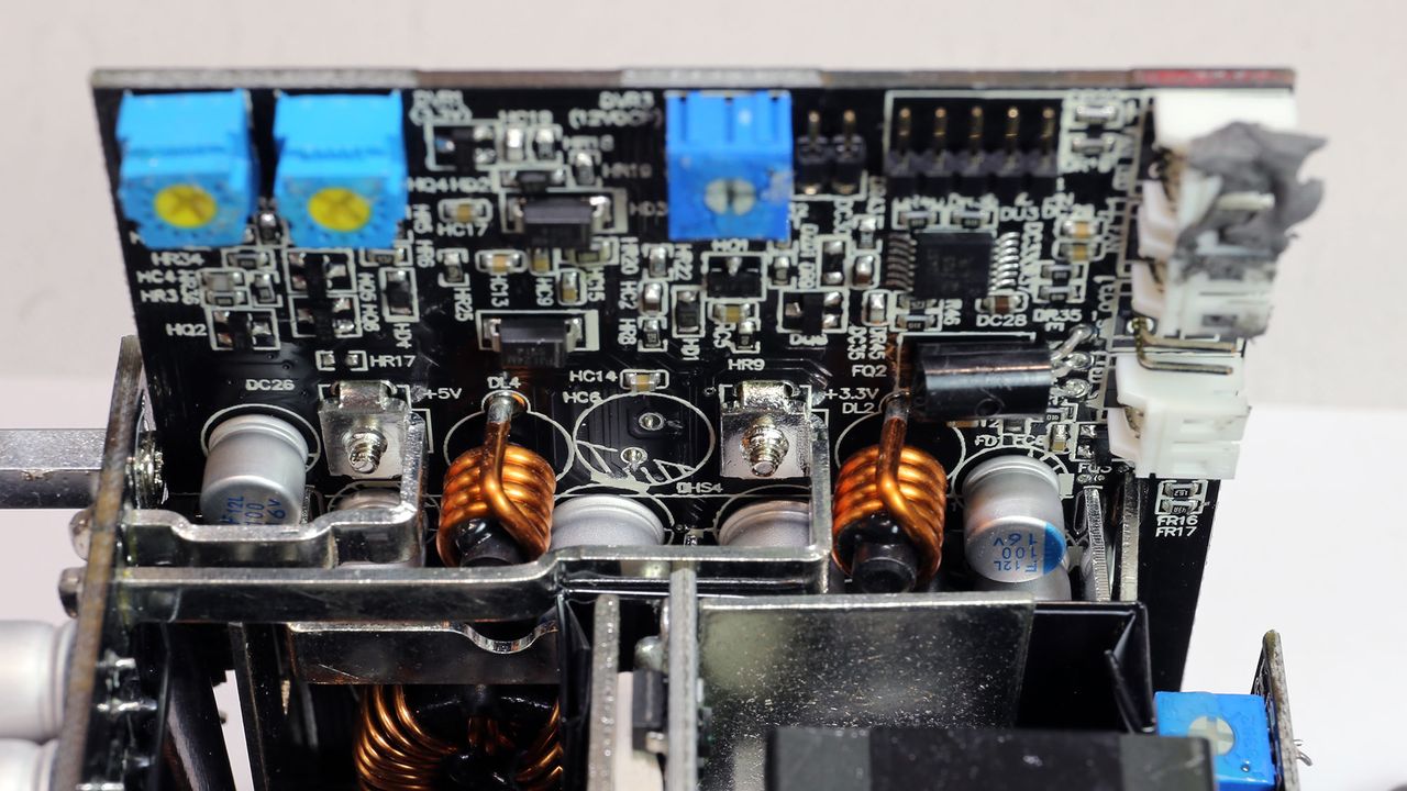 EVGA 1000 G7