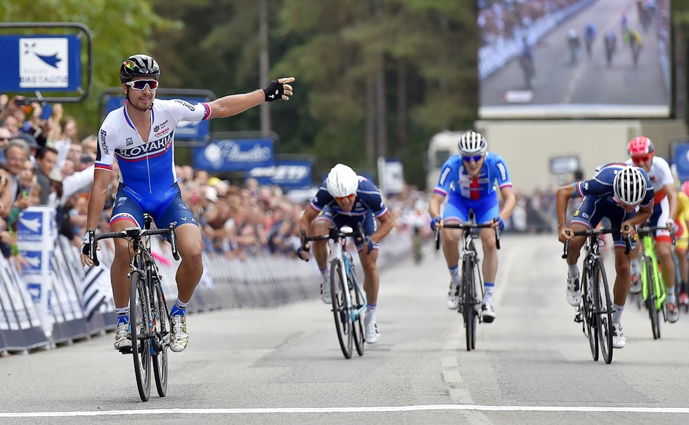 Peter Sagan sprints to victory at the European championship road race.