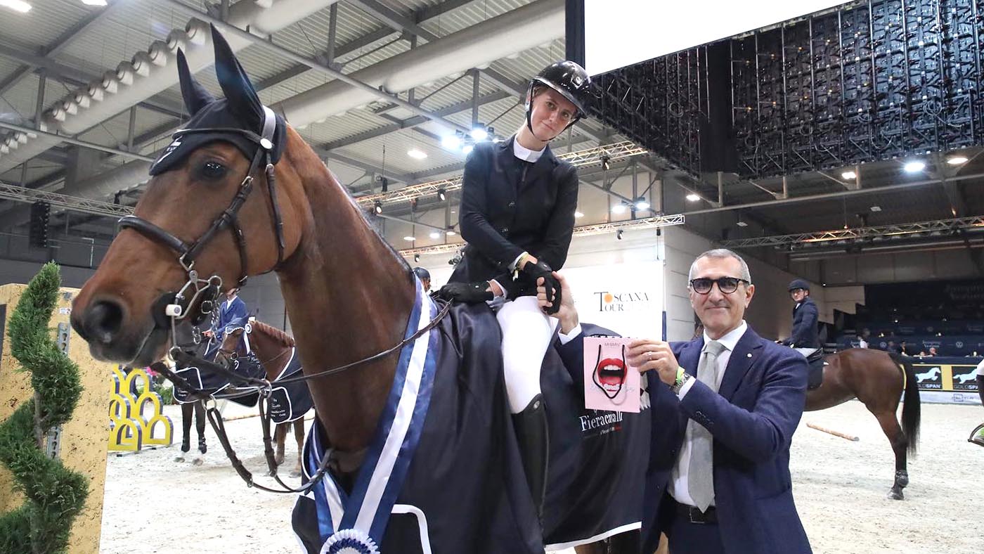 Showjumping results: Jennifer Hochstadter beats John Whitaker to land a five-star class at Jumping Verona