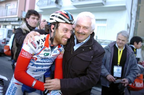 Androni-Giocatolli head honcho Gianni Savio congratulates Francesco Ginanni
