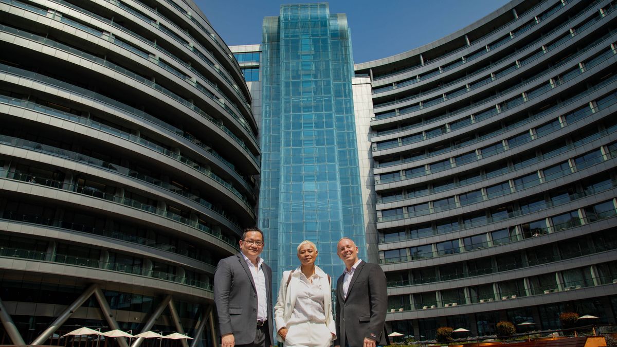 Amazing Hotels: Life Beyond the Lobby 2024 Richard Hng (General Manager), Monica Galetti, Rob Rinder