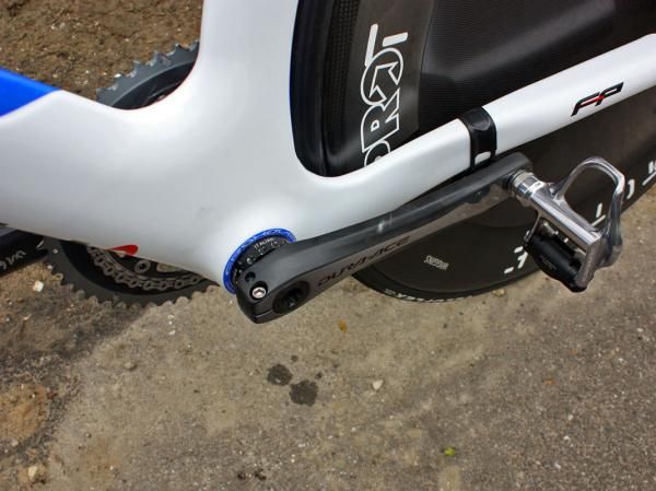 Wiggins' machine is fitted with a ceramic bottom bracket from UK-based Ultimate Ceramic Bearings.