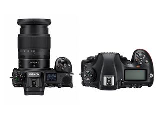 Nikon D850 vs Z7: Top view