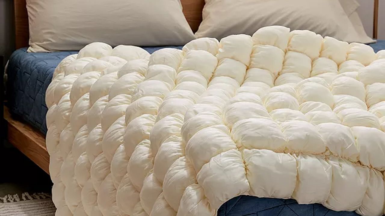 Cream Marshmallow Puff Quilt