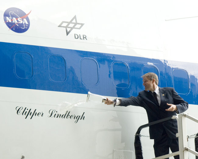 NASA Names Flying SOFIA Observatory &#039;Clipper Lindbergh&#039;