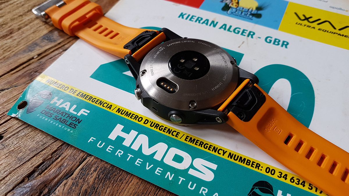 Smartwatch features and battery life Garmin Fenix 5 Plus review