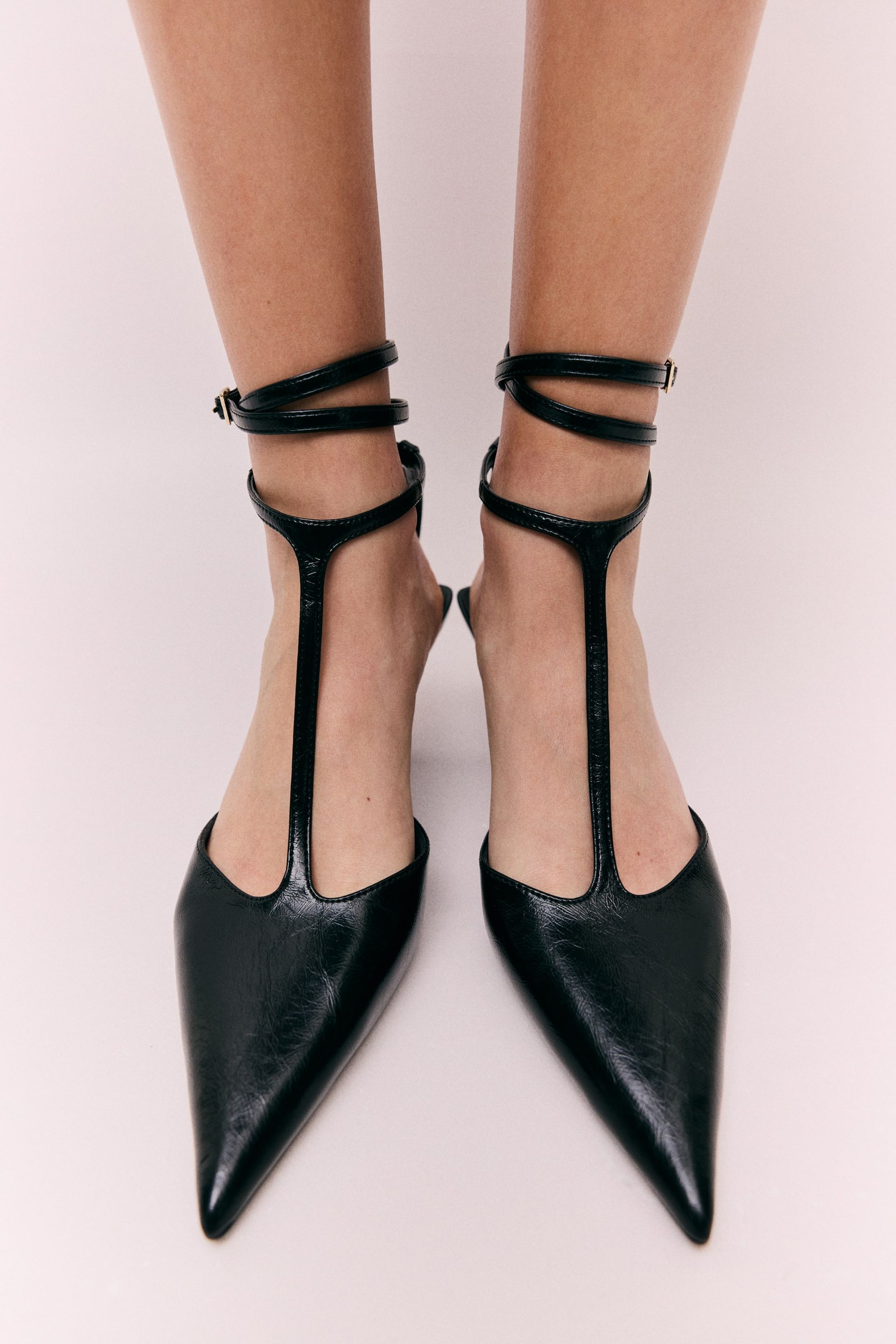 Heeled Strappy Sandals - Black