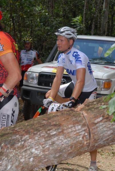 Urs Huber (Team St&ouml;ckli-Craft) arrives at the obstacle