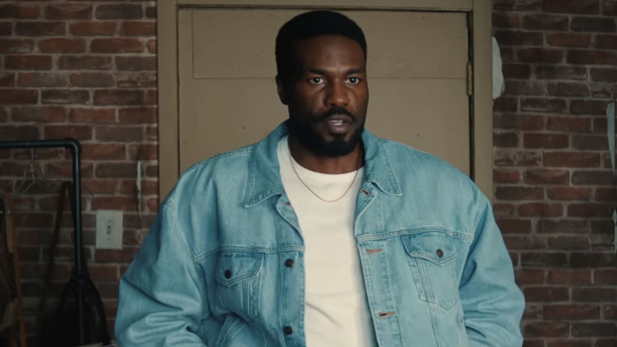 Yahya Abdul-Mateen II as Simon in Wonder Man.