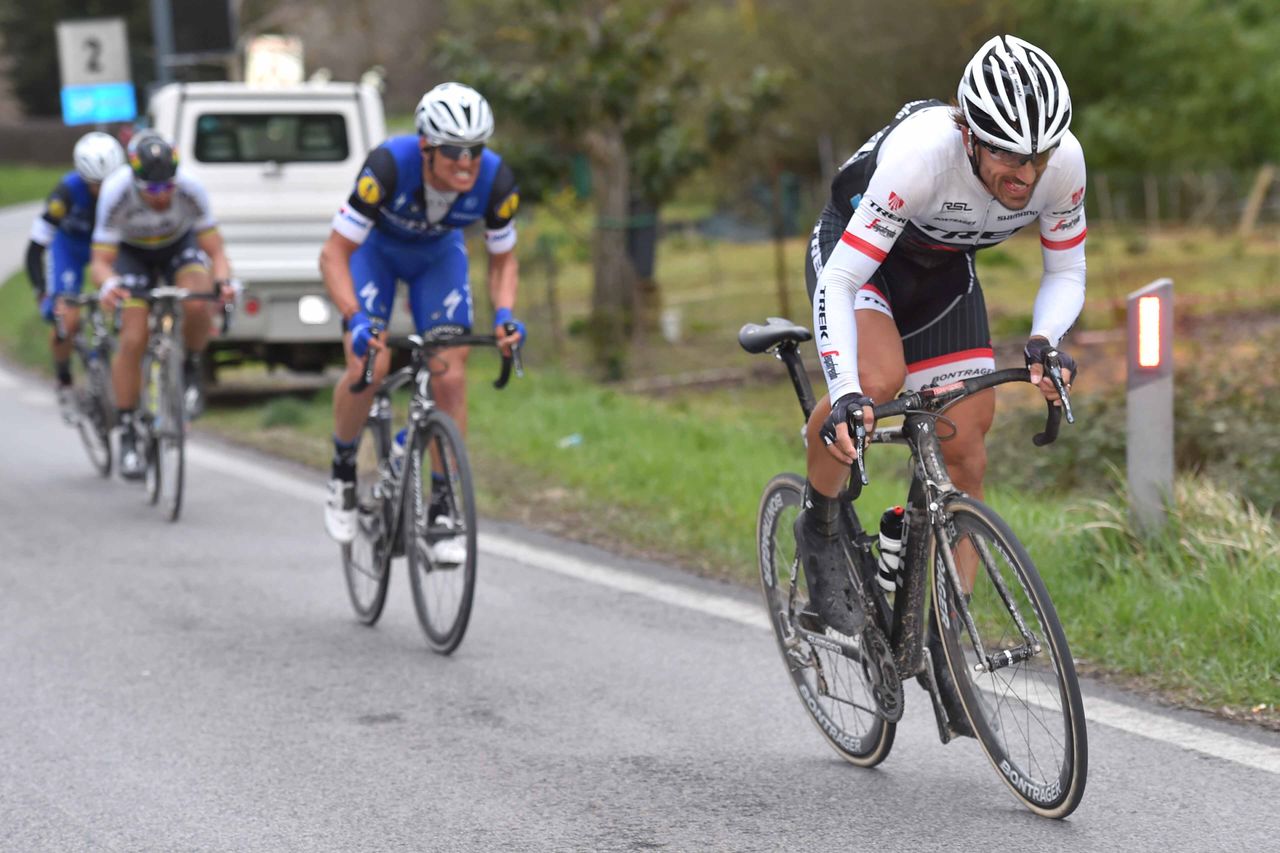 Fabian Cancellara attacks
