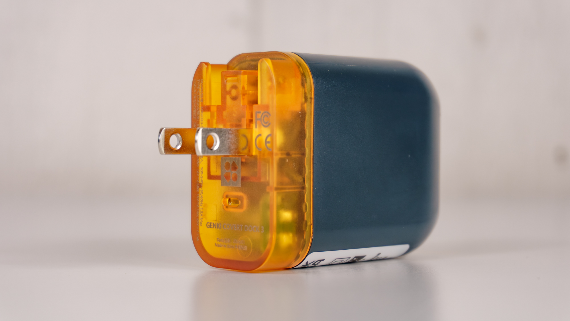 دوشاخه تاشو در پشت اسکله مخفی جنکی 3