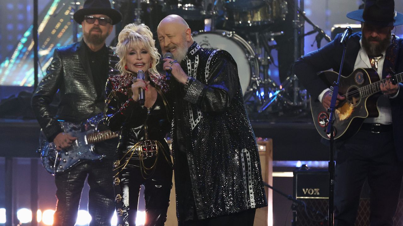 Watch Judas Priests Rob Halford Have The Time Of His Life Singing Jolene With Dolly Parton At 