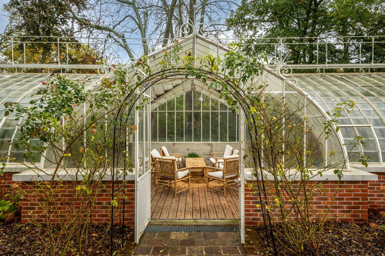 Josephine Baker property pictures