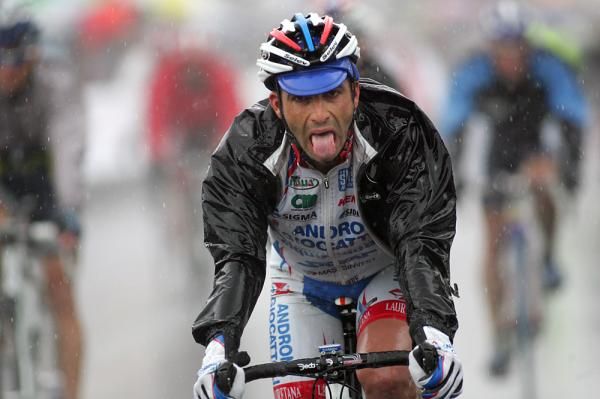 Alberto Loddo reacts to the lovely weather.