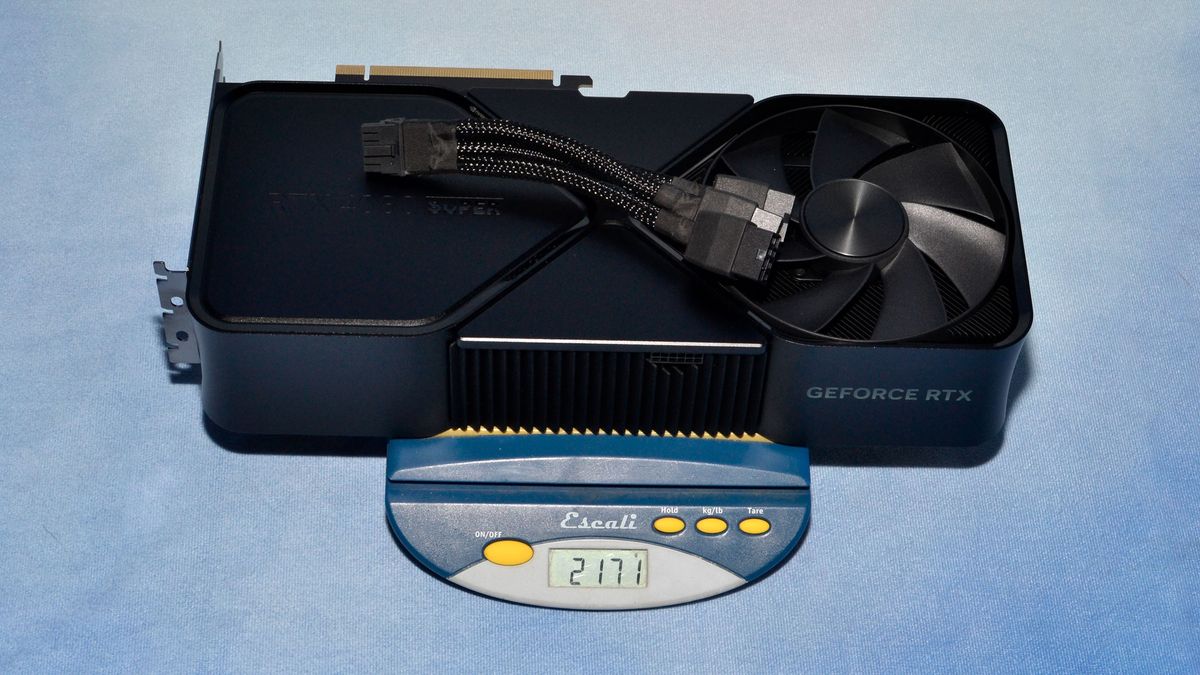 Nvidia GeForce RTX 4080 Super Founders Edition photos and unboxing