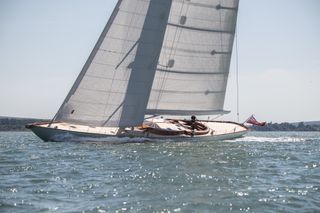 Spirit III sailing