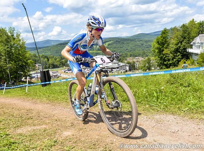 Catharine Pendrel (Luna Pro Team) on her way to winning the elite women's cross country World Cup in Windham