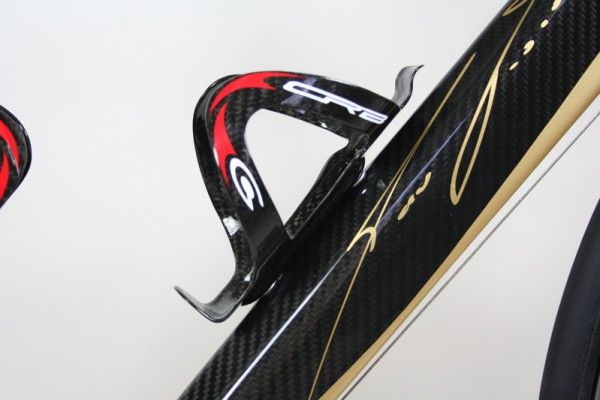 Our test bike was fitted with a pair of in-house 4US carbon bottle cages