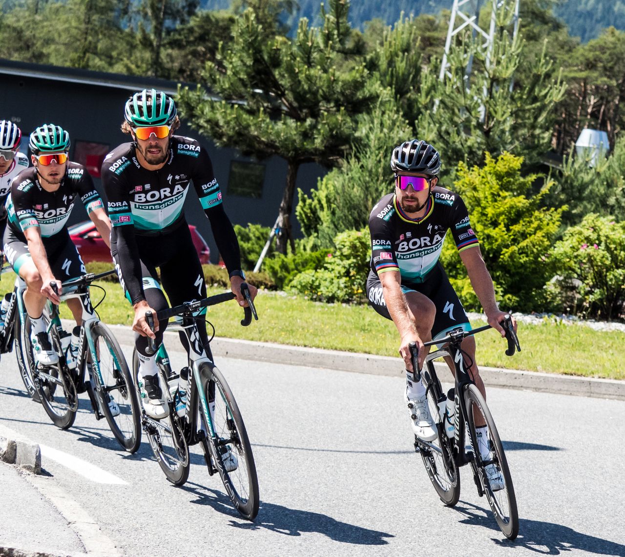 Daniel Oss and Peter Sagan take their turn on the front.