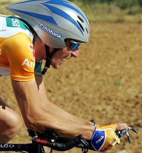 Denis Menchov (Rabobank) at full tilt