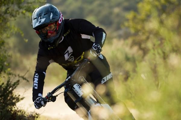 The Athertons and Marc Beaumont will race in black, yellow and white in 2012.