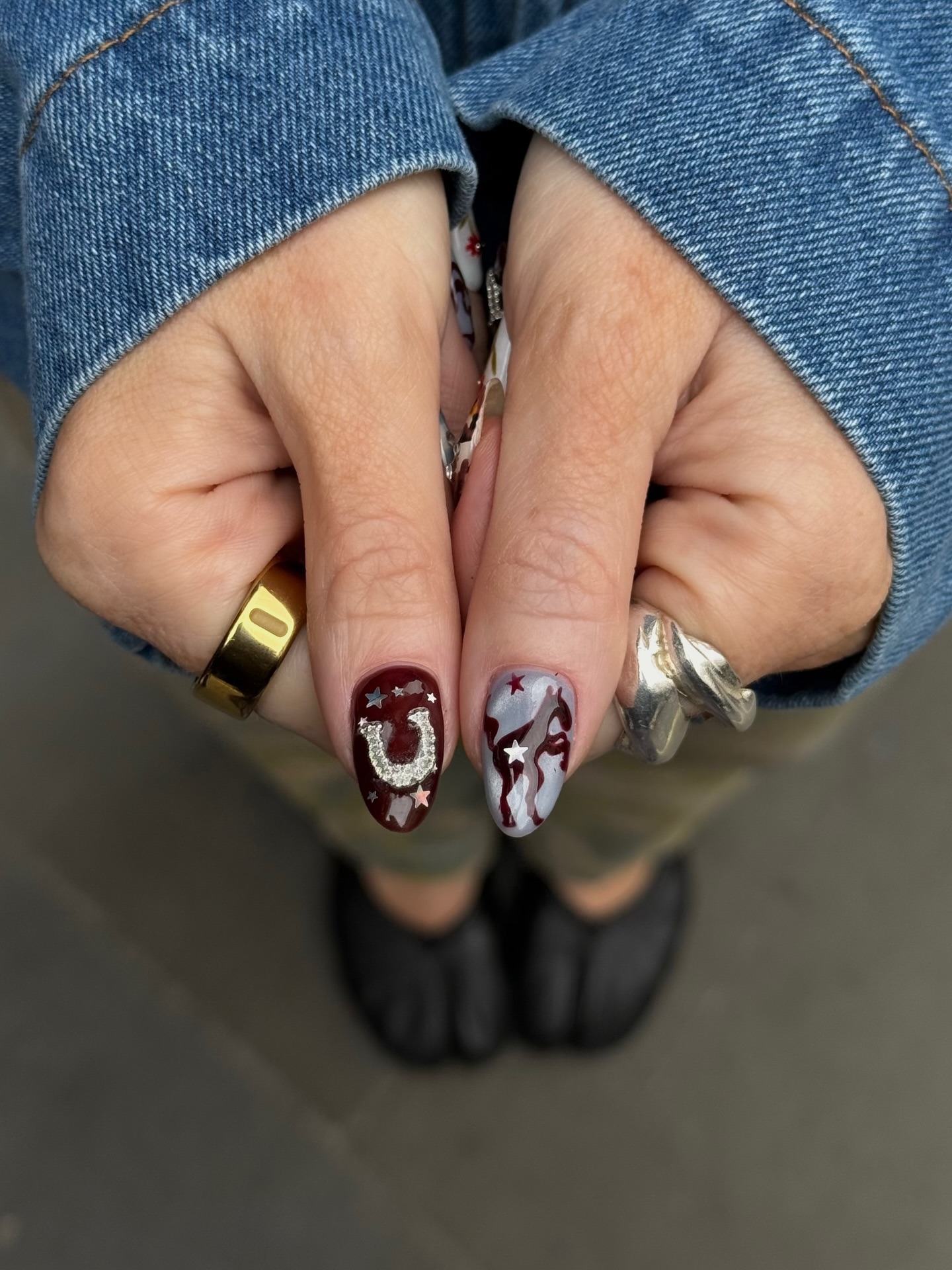 A close-up picture of a Western inspired manicure