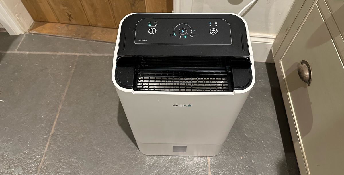 The EcoAir DD2 simple desiccant dehumidifier in my kitchen 