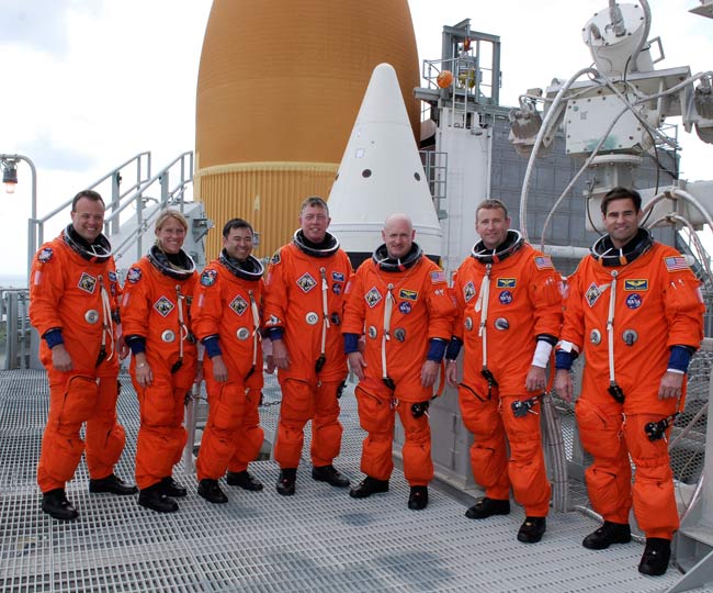 Eager Space Shuttle Crew Ready to Fly