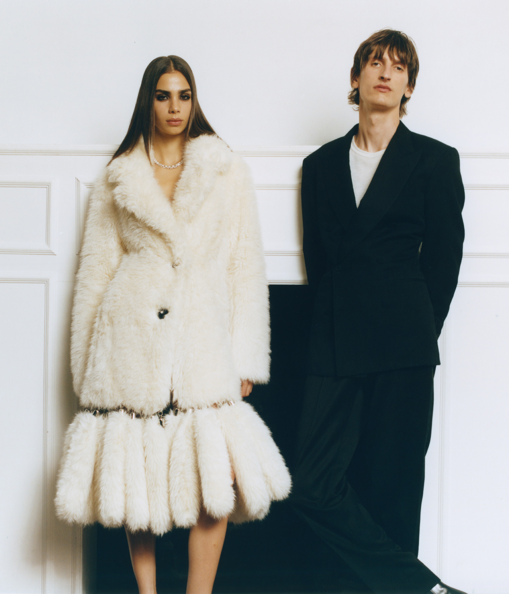 Party Dressing 2025 black and white trend