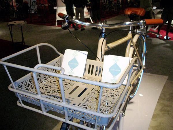 The Simple City's optional Two Bagger rack.