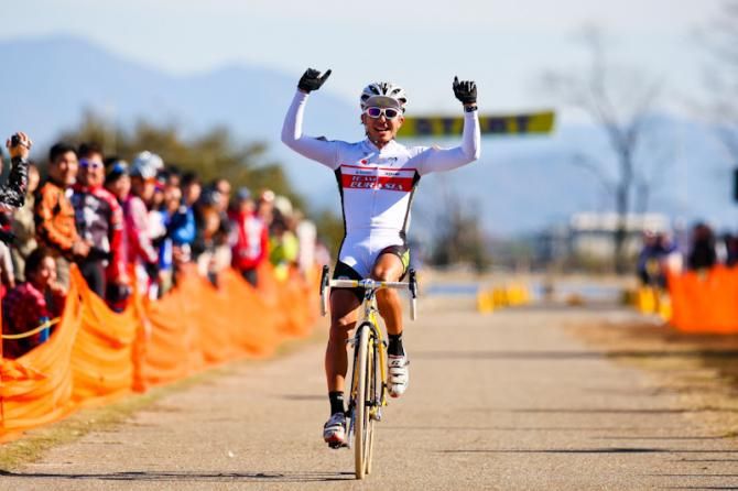 Yu Takenouchi wins in Yasu