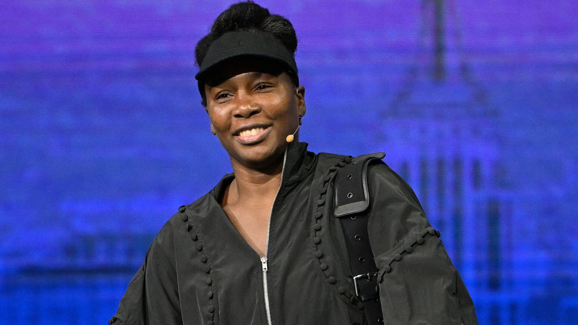 Venus Williams arrived at the Stars of the Open exhibition match in all-black, custom Luar