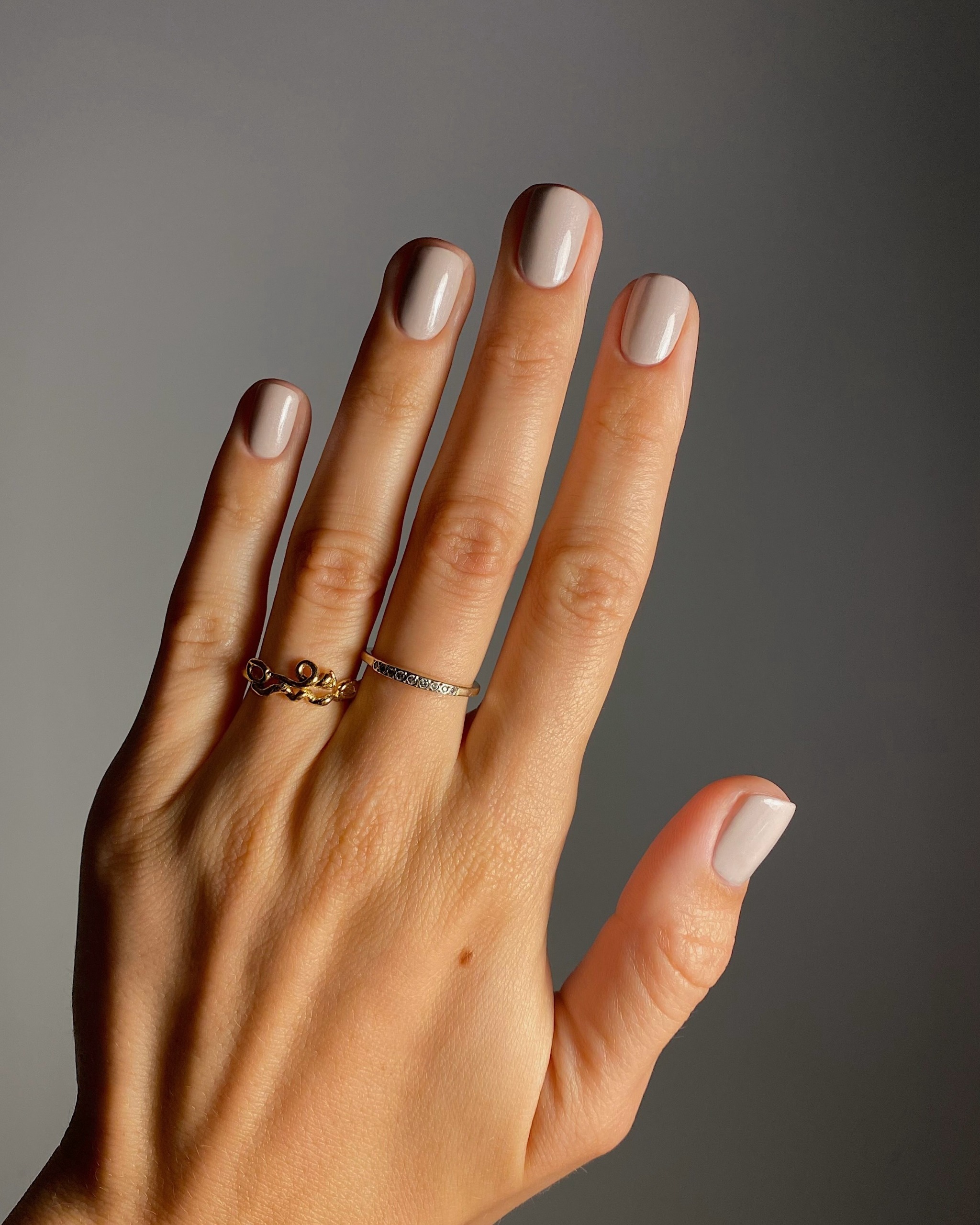 A shot of nail artist Mateja Novakovic wearing the Manucurist Tweed nail polish