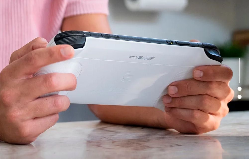 A leaked image of the back of the Logitech G Gaming handheld.